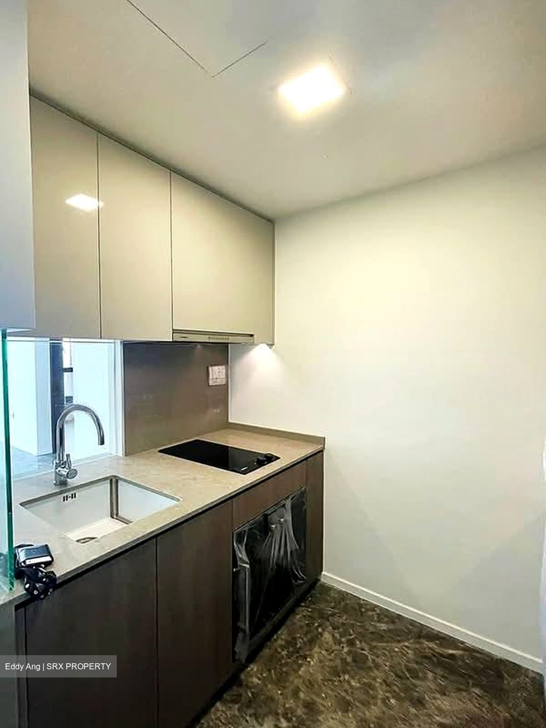 Avenue South Residence (D3), Apartment #569652521